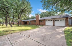 117 Oak Forest Drive, Elm Mott, TX 76640