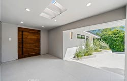 16105 Clear Oak Drive, Encino, CA 91436
