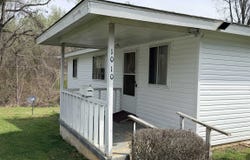 1010 W Irvine Ave, Florence, AL 35630