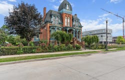 291 Edmund Place, Detroit, MI 48201