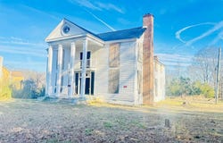 504 ASBURY RD, Hodges, SC 29653