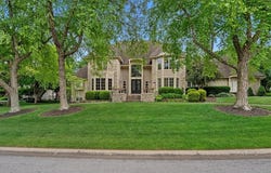 12613 Sherwood Street, Leawood, KS 66209