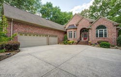 100 Knollwood Court, New Bern, NC 28562