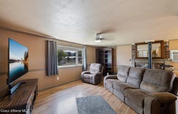 4907 N Chase Rd, Newman Lake, WA 99025