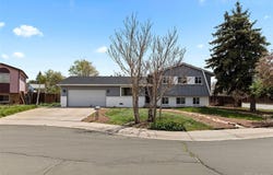 690 S Newark Court, Aurora, CO 80012