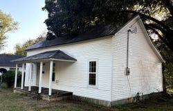 112 N 5th, Paris, AR 72855