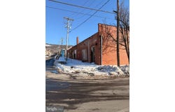 355 N 8TH Street, READING, PA 19601