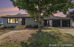 2883 Dawes Road, Muskegon, MI 49441