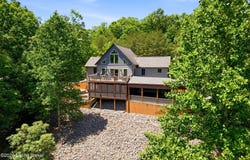 404 Cedar Point Rd, Bee Spring, KY 42207