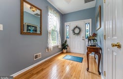 17 PADDOCK LANE, FLEMINGTON, NJ 08822