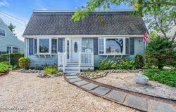 358 W Sixth Street, Ship Bottom, NJ 08008
