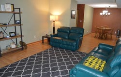 454 West Side Dr, IowaCity, IA 52246