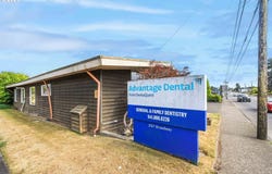 2157 BROADWAY AVE, North Bend, OR 97459