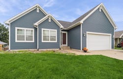 6550 SE Sunsplash Drive, Pleasant Hill, IA 50327