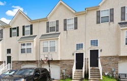 729 E OAK STREET, NORRISTOWN, PA 19401