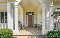 100 Bayberry Way, Hendersonville, NC 28739
