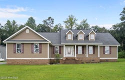 569 S Dobson Chapel Road, Kenansville, NC 28349