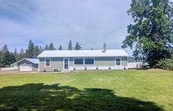 627 E 3RD Ave, Deer Park, WA 99006