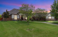15016 Kurdson Way, Edmond, OK 73013