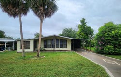 1012 PARKER PLACE, LADY LAKE, FL 32159