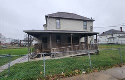 907 S Limestone Street, Springfield, OH 45505