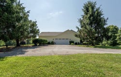 998  Lake Katharine Road, Jackson, OH 45640