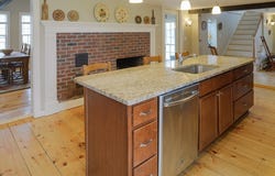 134 King St, Groveland, MA 01834