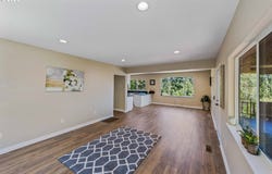 831 S 11th ST, Coos Bay, OR 97420