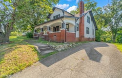 717 N Charles Seivers Blvd, Clinton, TN 37716