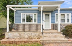 28 Newport Ave, Franklin Twp., NJ 08873-3210