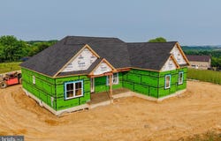448 LONG LANE, WALNUTPORT, PA 18088