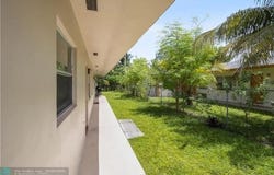 1142 NW 6th Ave, Fort Lauderdale, FL 33311