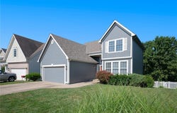 725 Redbud Drive, Paola, KS 66071