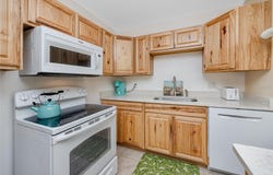 8584 111TH STREET, SEMINOLE, FL 33772