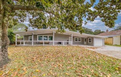 204 Camelia St, Gulf Breeze, FL 32561