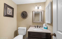 13 Harbourside Lane, Hilton Head Island, SC 29928