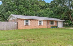 5600 Mulat Rd, Milton, FL 32583
