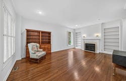 1206 Honan Drive, South Bend, IN 46614-2172