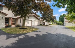 6 Canterbury Court, Perinton, NY 14450
