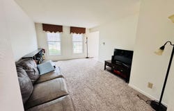 105 ARLINGTON Drive, Macomb, IL 61455