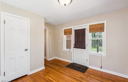 5275 Haverford Drive, Lyndhurst, OH 44124