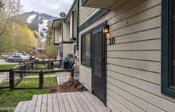 360 E SIMPSON Avenue, Jackson, WY 83001