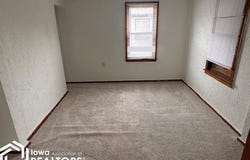 1233 Monroe Avenue, Ottumwa, IA 52501