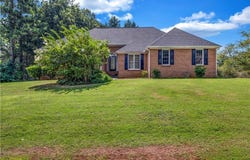 148 Sawgrass Way, Fayetteville, GA 30215