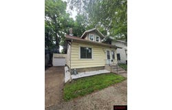206 E Elm Street, Mankato, MN 56001