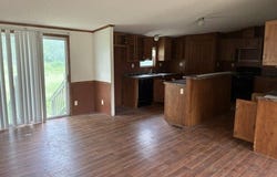 259 W VELNA ST, La Pryor, TX 78872