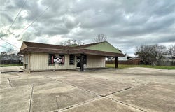 901 N Ben Jordan Street, Victoria, TX 77901