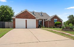 700 Canyon Bend RD, Pflugerville, TX 78660