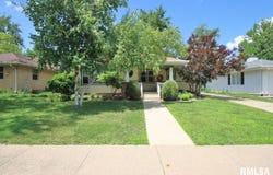 611 STRATFORD Drive, Peoria, IL 61614