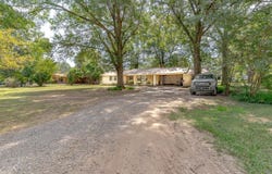 1313 W 10th, DeWitt, AR 72042